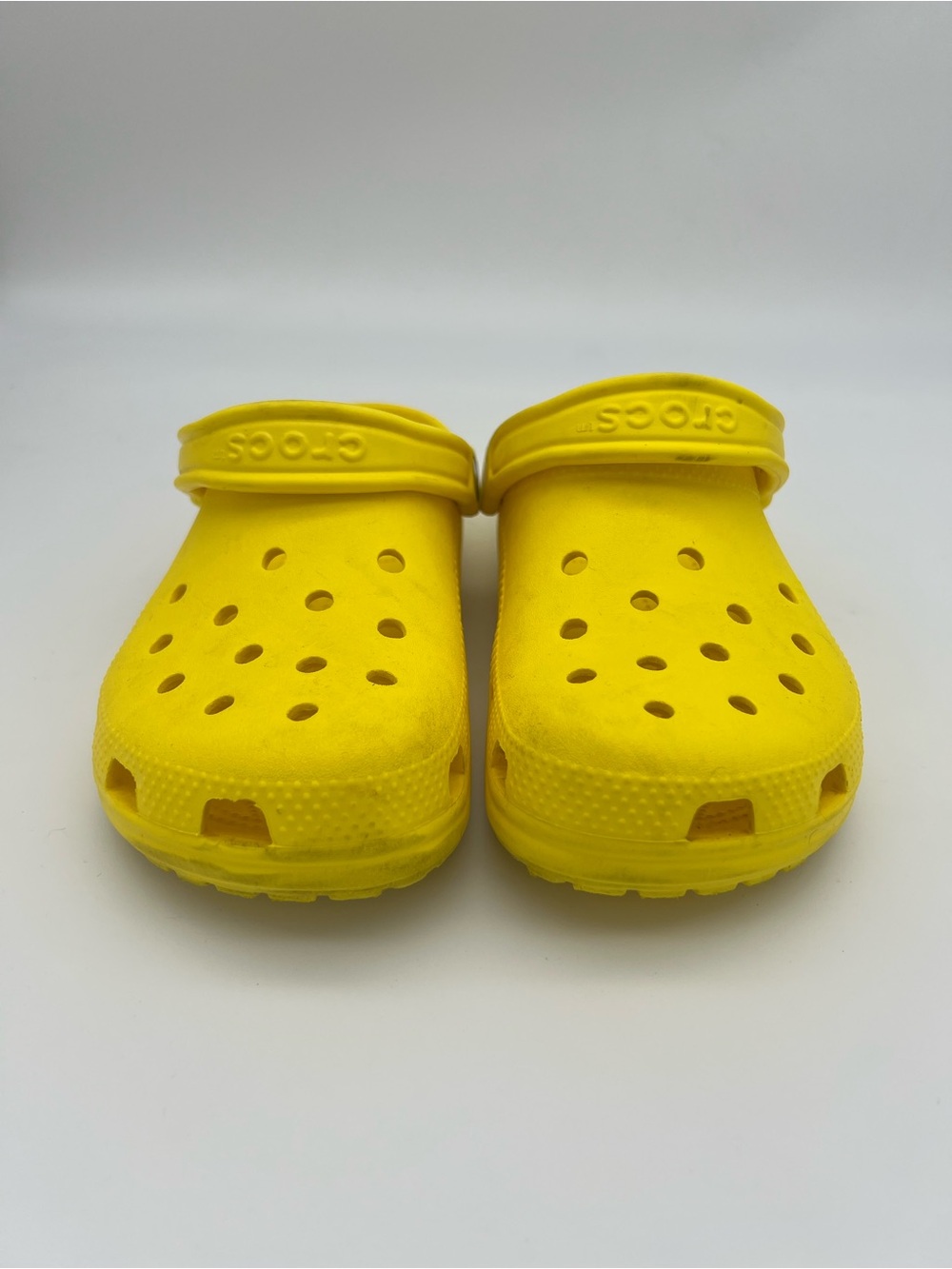 Crocs Women’s size 8 slip on shoes yellow clogs mules - Picture 7 of 9